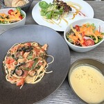 カフェ＆ダイニング ゼルコヴァ - 