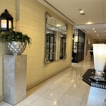 カフェ＆ダイニング ゼルコヴァ - 