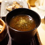 神楽坂 石かわ - ●赤だし：もずく
      もずくを合わせる辺りが要所をしっかりと付く。