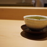 神楽坂 石かわ - ◉煎茶
      茶葉の甘みと香り高く、青い渋みを両立させたおいしさでコースを締め括る。
      ご馳走さまでした！
      2025/11/11 4.40