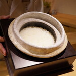 神楽坂 石かわ - 土鍋ご飯は新潟のコシヒカリ、昨日から新米という心を躍らせるおもてなし！