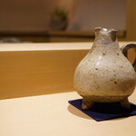 神楽坂 石かわ - 徳利の素晴らしき趣きのある佇まい