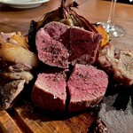 ニコ アパルトマン - ＊ジビエ炭火焼 3種（¥3,058）
      （この日は猪・鹿・キジ）