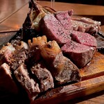 ニコ アパルトマン - ＊ジビエ炭火焼 3種（¥3,058）
      （この日は猪・鹿・キジ）