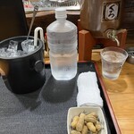 居酒屋海賊船 - 251001水　鹿児島　居酒屋海賊船　焼酎水割りセット、お通し