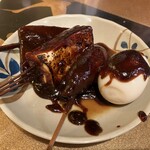 串かつ 玉家 - [左から順に]こんにゃく,焼き豆腐,はんぺん,たまご