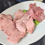 堀口畜肉直営 焼肉 ほりぐち - 