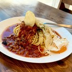 ロゼッタ - 天使の半熟玉子のミートパスタ1480円　生麺がモチモチ過ぎました...