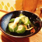 餃子 すぐるや - お通し。
