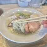 宍道湖しじみ中華蕎麦 琥珀 東京本店 - 