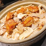 焼鳥 感呼鶏 - フォアグラと松茸の炊き込みご飯土鍋