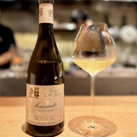 tens. - ジャン・マルク・ボワイヨのムルソー。
                      この、果実味の厚みがあって、滑らかなバター感が出ている典型的なムルソーが、この後のオムレツと完璧な相性の良さを魅せてくれます♪