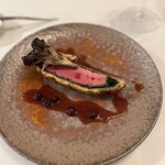 321942941 - 庄内鴨パイ包み　カシスソース