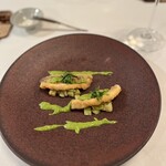 321942976 - 鰰のフリット　九条ネギのソース