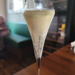 クインテット - ランチの泡は盛りが良くて嬉しい。コスパ高いです。