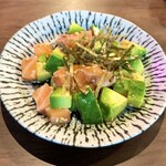 ネオ大衆酒場 サーモンライク　 - サーモンアボカド