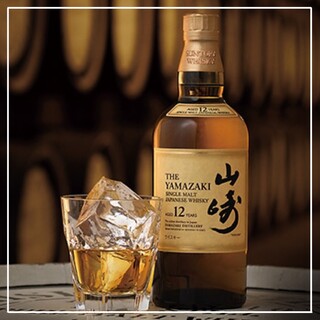 希少なワイン、日本酒多数有り。ウイスキーは100種類以上！