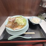 新橋ニューともちんラーメン 蒲田西口駅前店 - ネギ中華そば¥850