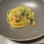 GRIGLIA Pagina - エビとルッコラのパスタ。ピスタチオの香ばしさが口の中に広がる