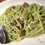 ガレット - ジャガイモとベーコンのジェノベーゼパスタ