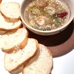 ガレット - つぶ貝とマッシュルームのアヒージョ　バゲット別売り