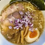 麺や 虎 - 紫タマネギがイイ仕事してますよぉ〜✨✨✨✨