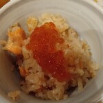 新橋魚金 - 鮭と、イクラの炊き込みご飯