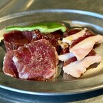 焼ジビエ 罠 神田 - 鹿肉盛り合わせ 三種盛