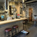 焼ジビエ 罠 神田 - 内装