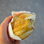 福州世祖胡椒餅 - 熱々なので、おそるおそる齧ります・・・