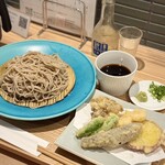 十割蕎麦ハレニチ - 野菜天もりそば¥1230