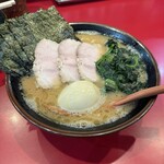 横浜ラーメン おか本 - 