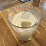 路 - サービスで頂きました、バナナジュース！美味い！