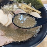 IKEMEN - 前回の濃厚煮干しそばはセメント系グレー色！