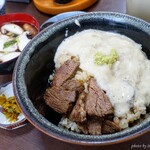 大手食堂 - 2024年9月　牛トロ丼、しいたけ汁
