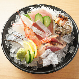 毎日仕入れる新鮮魚介◆市場直送の鮮魚に絶対の自信あり
