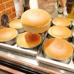 焼きたてチーズケーキ りくろーおじさんの店 - 