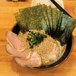 横浜ラーメン 北村家 - ごまフリ