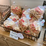 ももちゃんのおかきせんべい - 間違いなく、あまからは美味しいけど、前回食べたのでパス