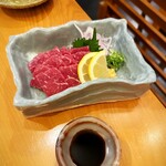 いざかや しん - 馬刺しです(o^^o)