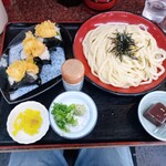 手打うどん錦 - 天むす定食（冷たいうどん）