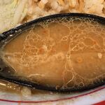 蒙古タンメン中本 - 味噌の味わいをより際立たせた旨いスープ！！コクもあって、飲みごたえ抜群！！