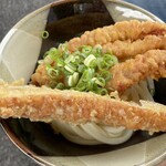 讃岐うどん がもう - 連れ　小(1玉)冷や　ゲソ天とちくわ天　揚げたてにあたったラッキー