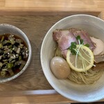 HONJO NOODLE HOUSE - 特製昆布水つけ麺醤油　　　1430円