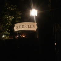Q.E.D.CLUB - QEDクラブ