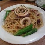 君想ふ暮らし - スルメイカと青唐辛子のペペロンチーニョ（￥680）