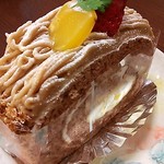ベル・エキプ - 栗と苺のケーキ \350
