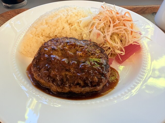 Be Mellow Cafe & Roastery