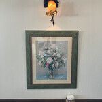 カフェレスト エバーロイヤル - 照明と絵画