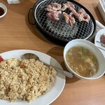 ドライブイン鳥 - 